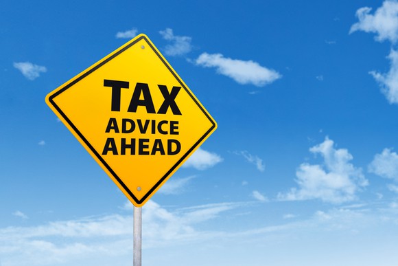 Featured image for Texas Tax Advice: Tips To Save Tax Money